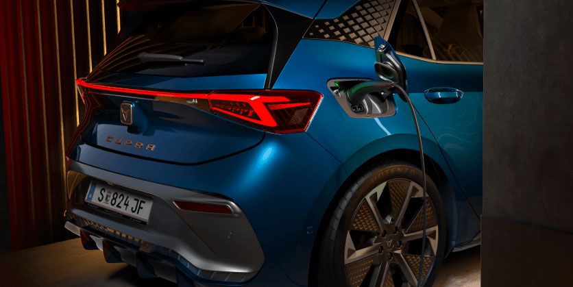CUPRA Born beim Laden